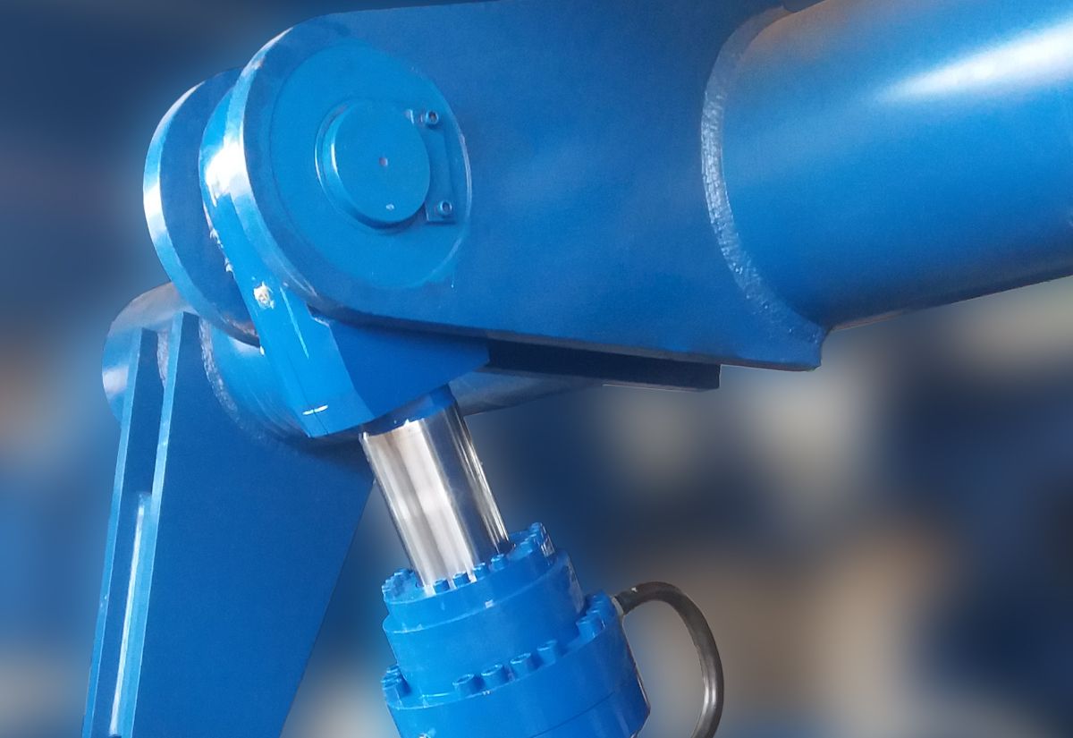 HYDRAULIC CYLINDERS
